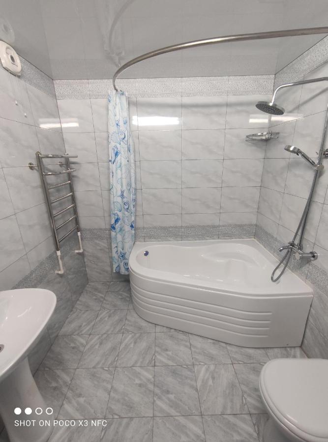 Khiva Tosh Darvoza & Trip Service מראה חיצוני תמונה